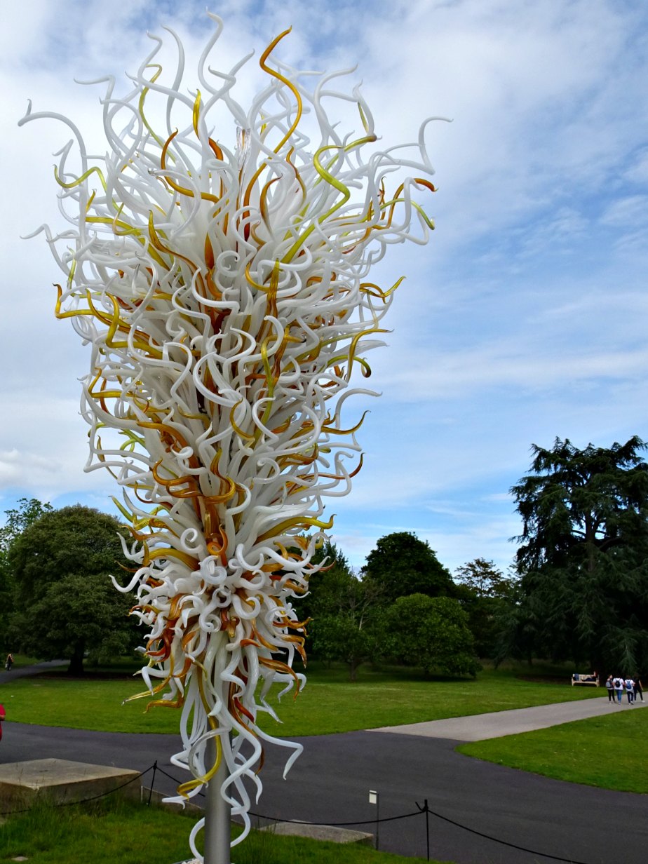 Chihuly Opal & Amber Glass Sculpture, Kew Gardens