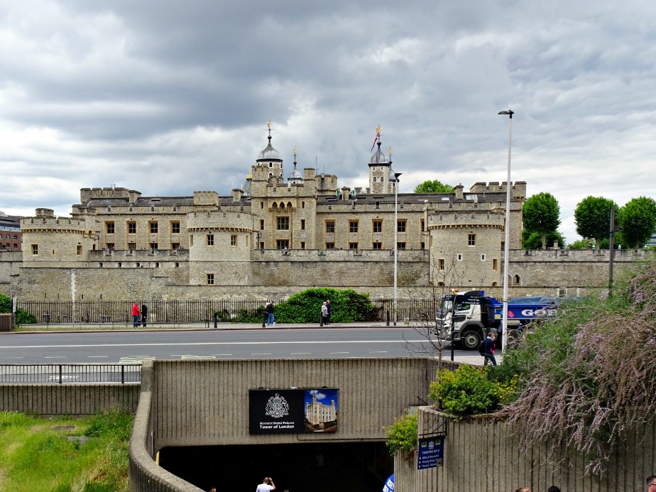 Tower of London from Tower Hill Tube