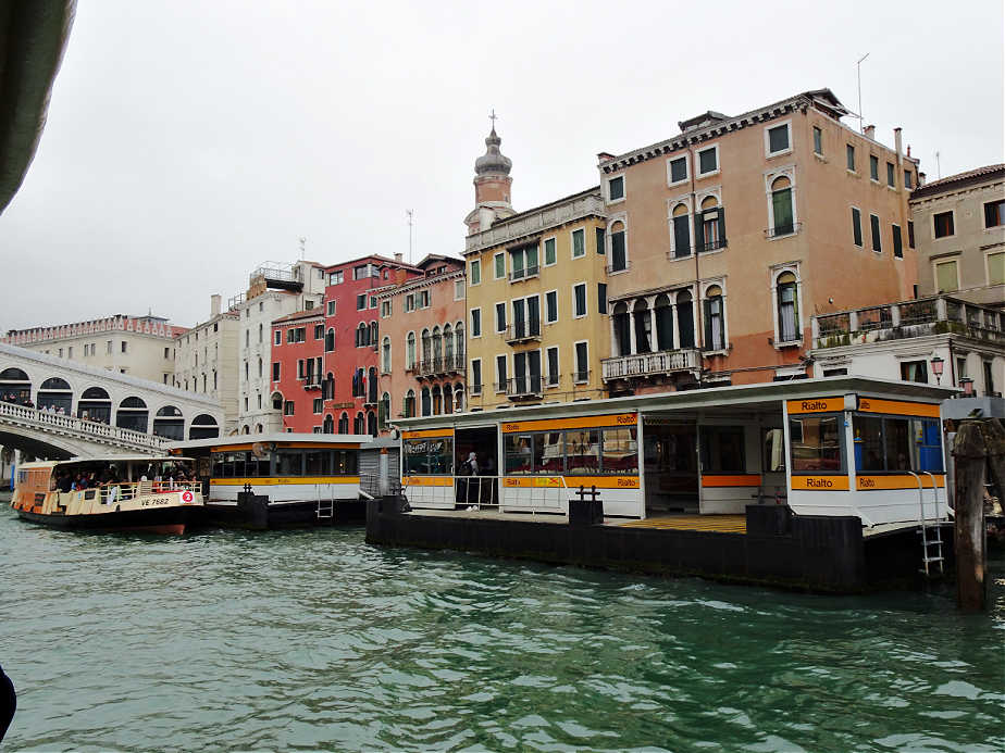 Rialto Ferry Stop