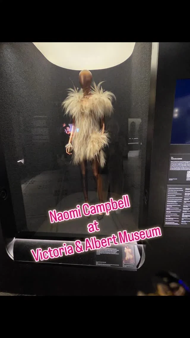 Having arrived in London really early, my hotel room wasn't ready, so I left my luggage there and went to the Victoria and Albert Museum to see the Naomi Campbell exhibition while I waited. Love it when a visit to London coincides with a great exhibition @vamuseum #naomicampbell #vanda #victoriaandalbertmuseum #London #londonfashion #londonstyle #seetheworldthroughmyeyes #solotravel #seeeverythingdoeverything #solotravelinlondon #traveltheworldwithme