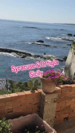 I started the day by walking a couple of kms up the coast, then came back and walked all around the edge of Ortigia visiting castles and forts along the way. At least Syracuse and Ortigia are relatively flat!!! .#syracuse #ortigia #ortigiaisland #ortigiasiracusa #italianhistory #solotravel #solotravelinitaly #seetheworldthroughmyeyes #solotrip #traveltheworldwithme #neverstopexploring #madeinitaly #traveladdict #italytrip